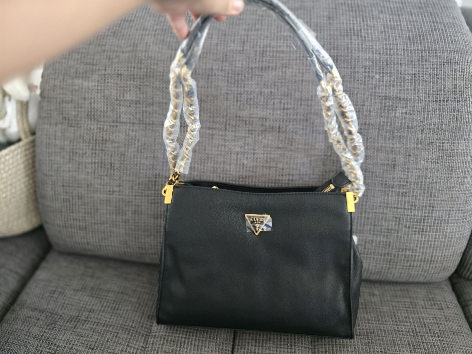 Guess Taschen für Damen: Guess Bag schwarz NEU – Neu und originalverpackt aus Landquart von eni444 1