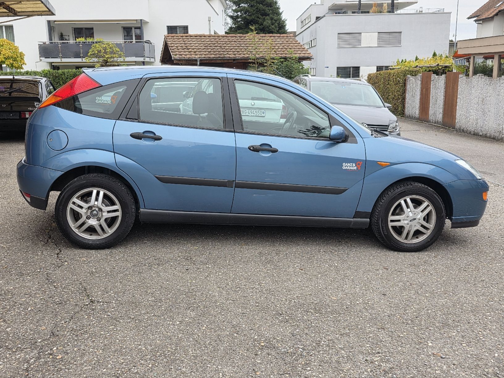 Ford Focus 1.6 Zetec blau Gebrauchtwagen in gutem Zustand (Gebraucht ...