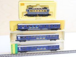 Minitrix E-Lok + Personenwagen Set 2069/3020 - Top Modelle