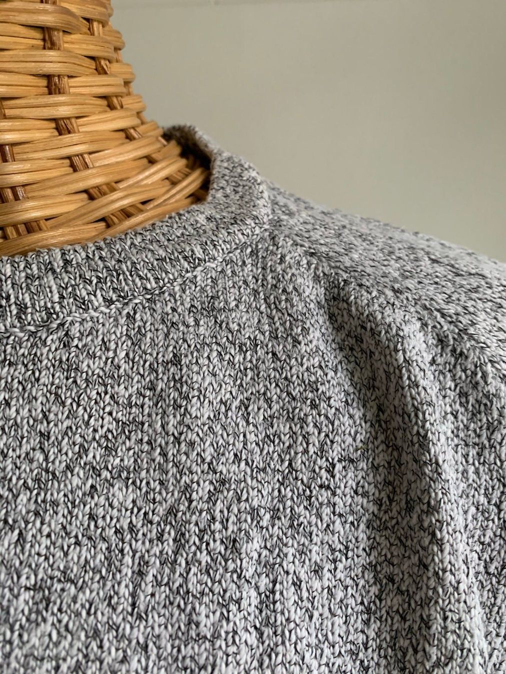 Pulls & Sweat-shirts: Strickpullover grau meliert - M – D'occasion à Zürich par Diazaio 2