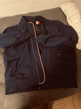 Veste Tommy Hilfiger bleue taille L neuf avec étiquette