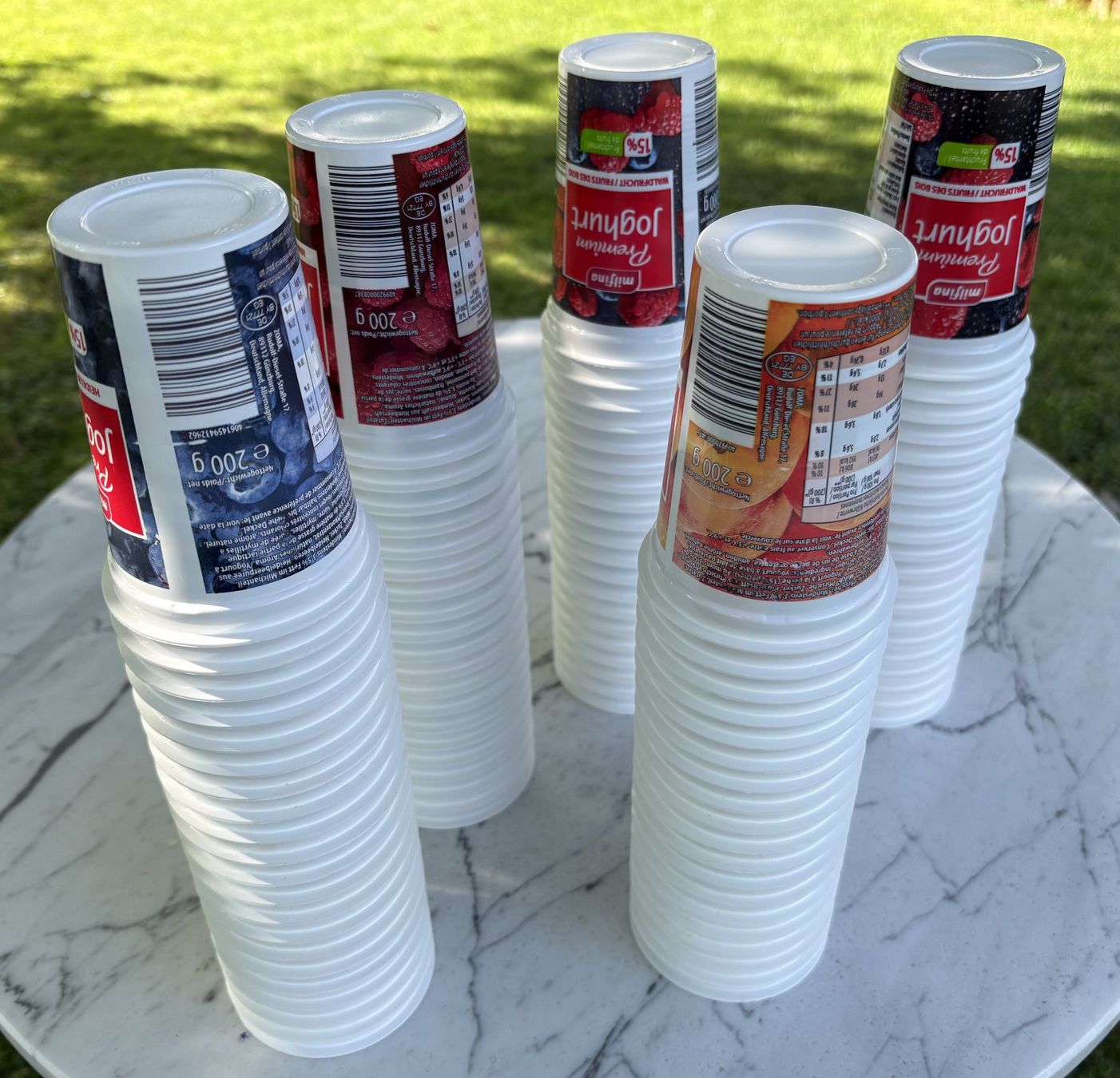 Behälter & Ähnliches: 100 Joghurtbecher zum Basteln etc. – Gebraucht aus Neukirch-Egnach von Phion 3