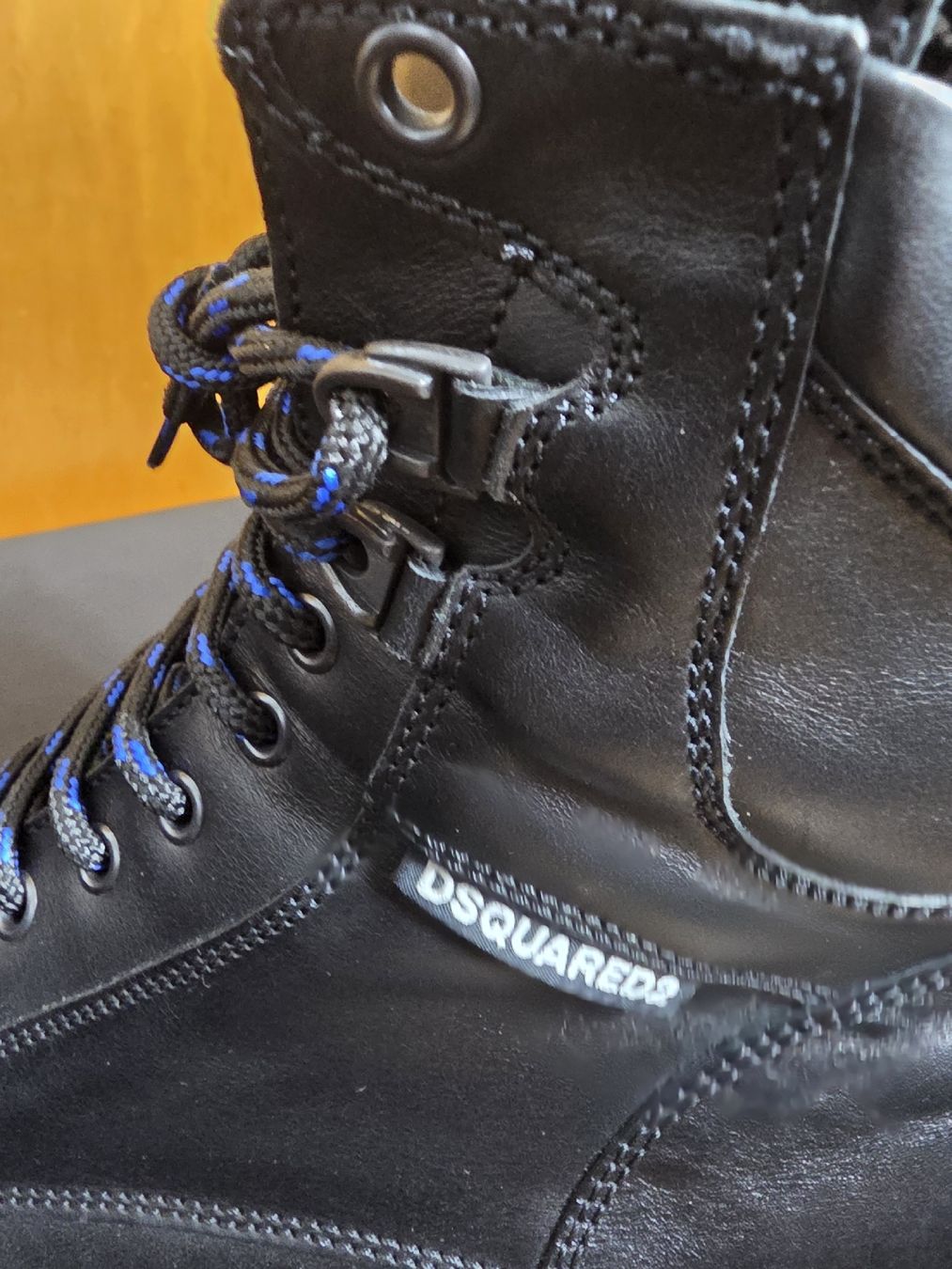 Dsquared2 Scarpe da uomo: Dsquared2 urban combat leather boots, 42.5 EU man – Nuovo (secondo la descrizione) da Giubiasco venduto da anivacod 6