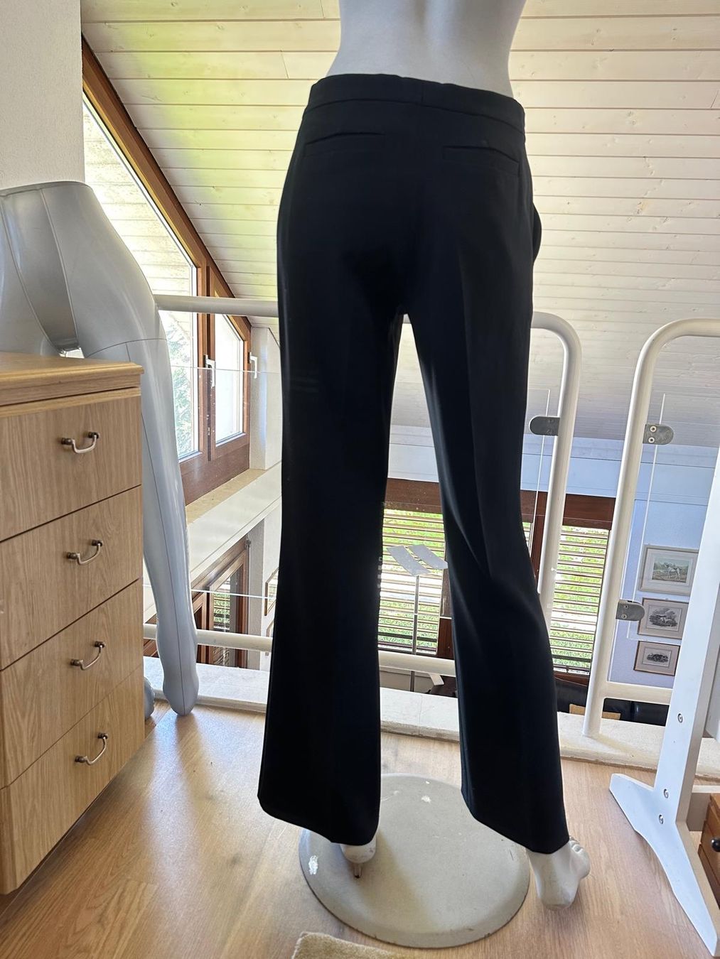 Max Mara Pantaloni: Schwarze Hose von MAX MARA – Usato da Neuhausen venduto da Lechasseur 3