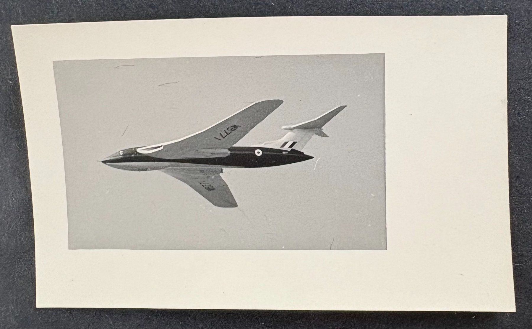 Foto & Immagini: ALTES ARMEE FLUGZEUG – Usato da Ostermundigen venduto da wini63