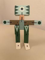 Biegsamer Spielzeug-Roboter aus Holz