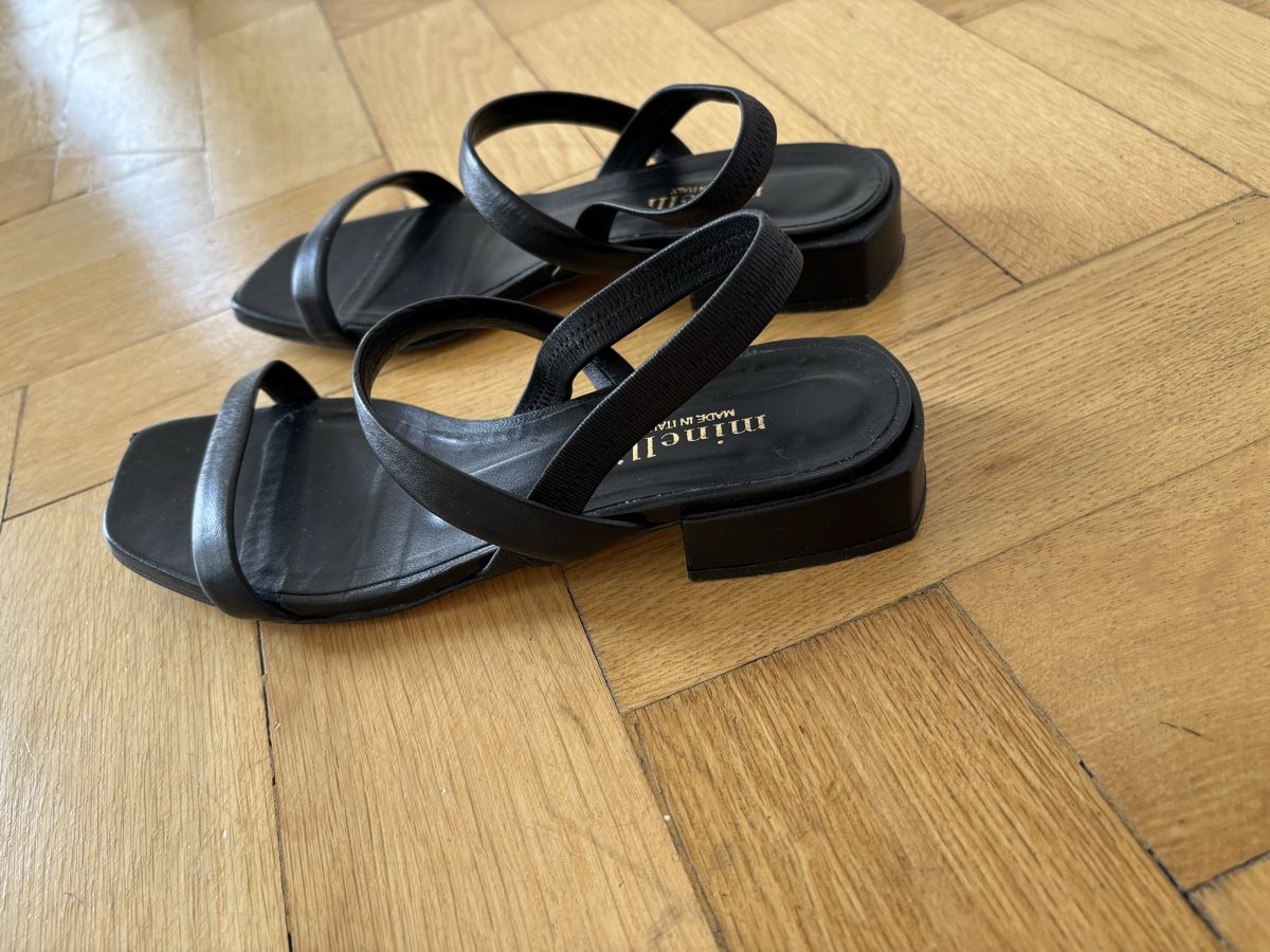 Damenschuhe: Sandalen Minelli Leder Schwarz Grösse 37 – Gebraucht aus Zürich von kat_k9ry