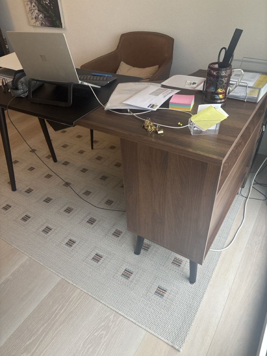 Scrivanie: Office desk – Usato da Arlesheim venduto da Hellee 1