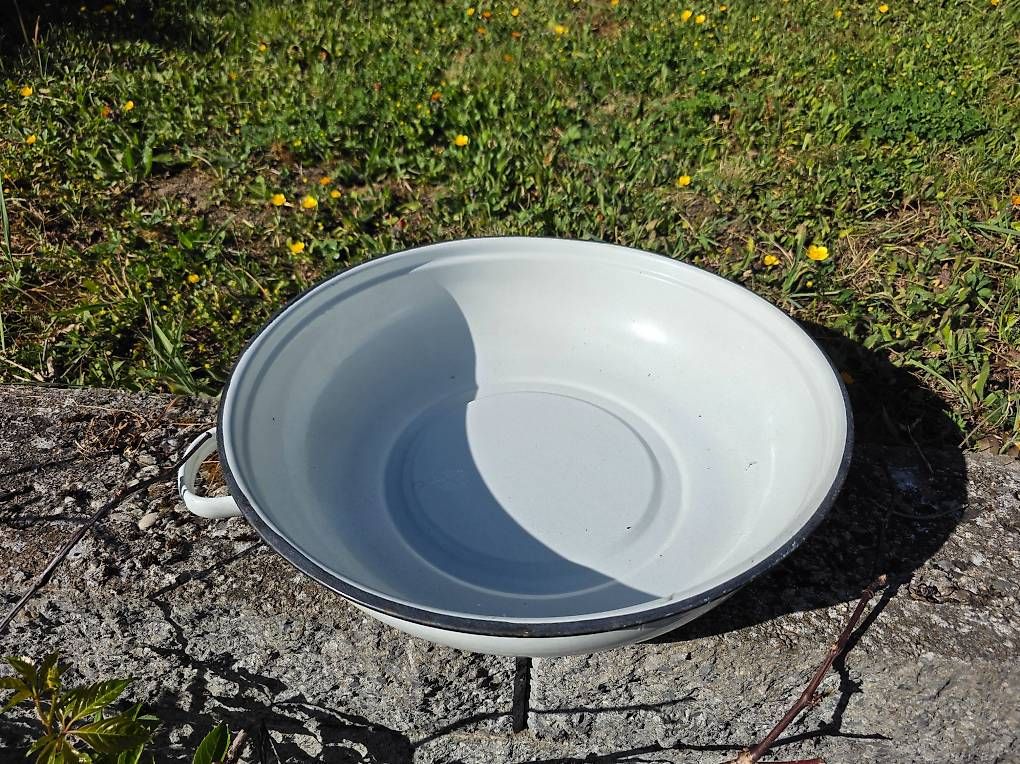 Ciotole: Emaille Schüssel/ Schale – Usato da Zuzgen venduto da KaffiiZ 1