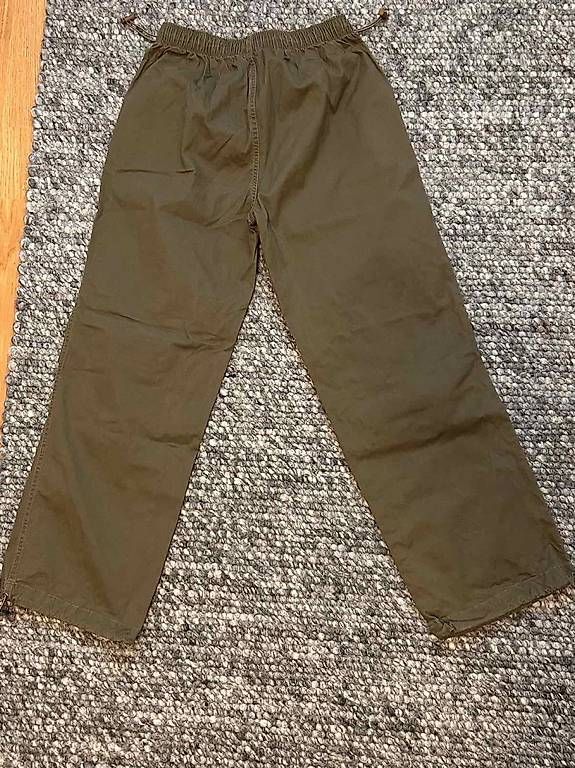 Hosen: Hose Chicorée S Olivgrün – Gebraucht aus Bubendorf von RKUD 2
