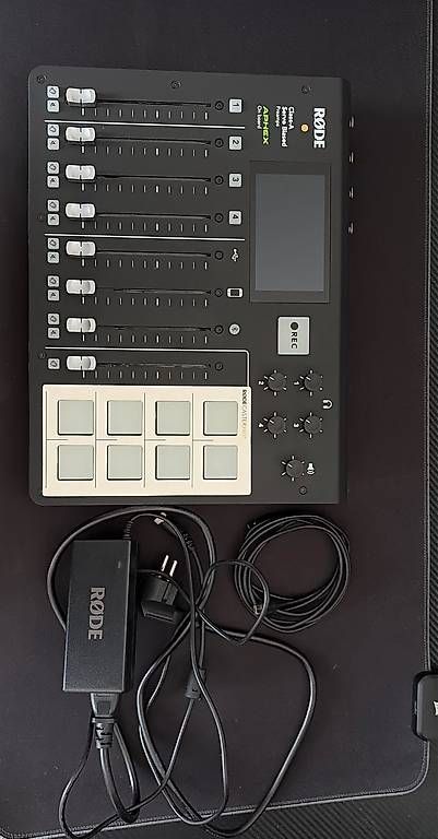 Platines de mixage: Rodecaster PRO  – D'occasion à Allschwil par Davide_Ribbisi