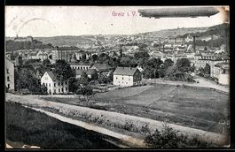 AK Greiz i. V., Zeppelin über der Stadt
