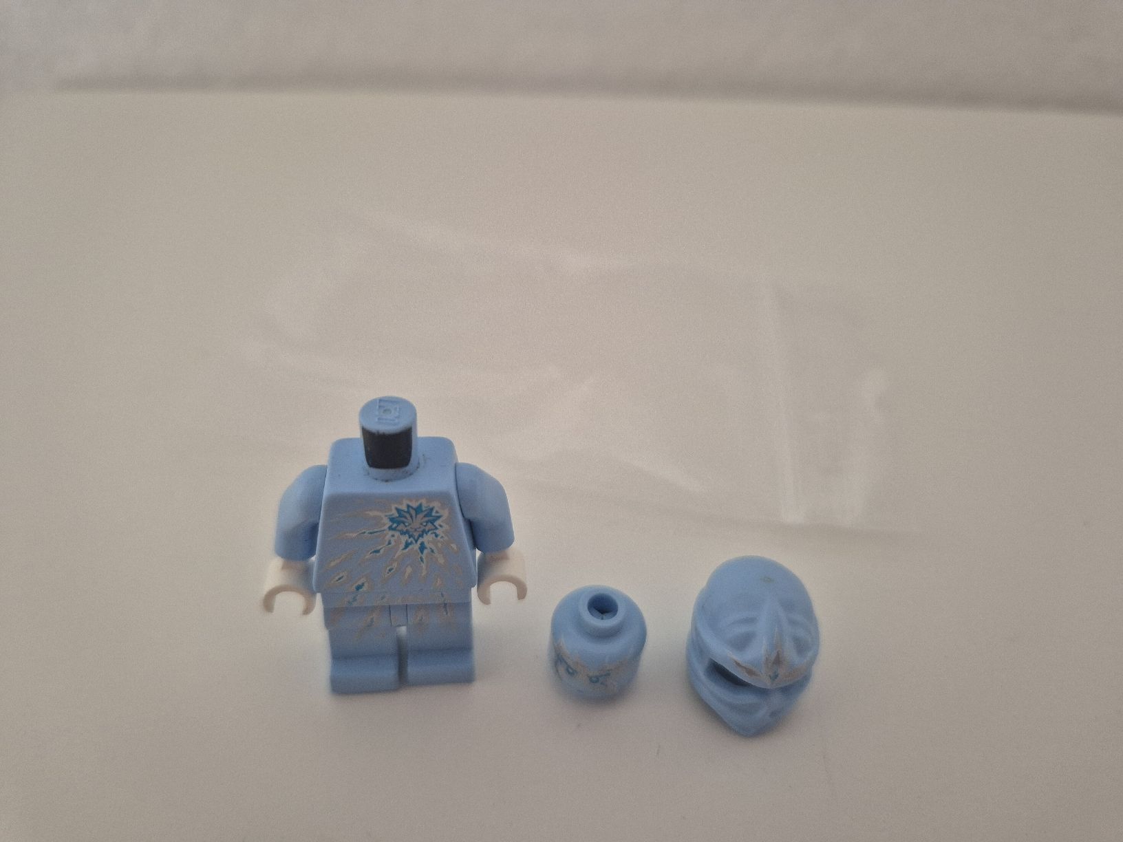 Lego Statuette: Lego Ninjago NRG Zane – Usato da Neuenhof venduto da Alex5432. 1
