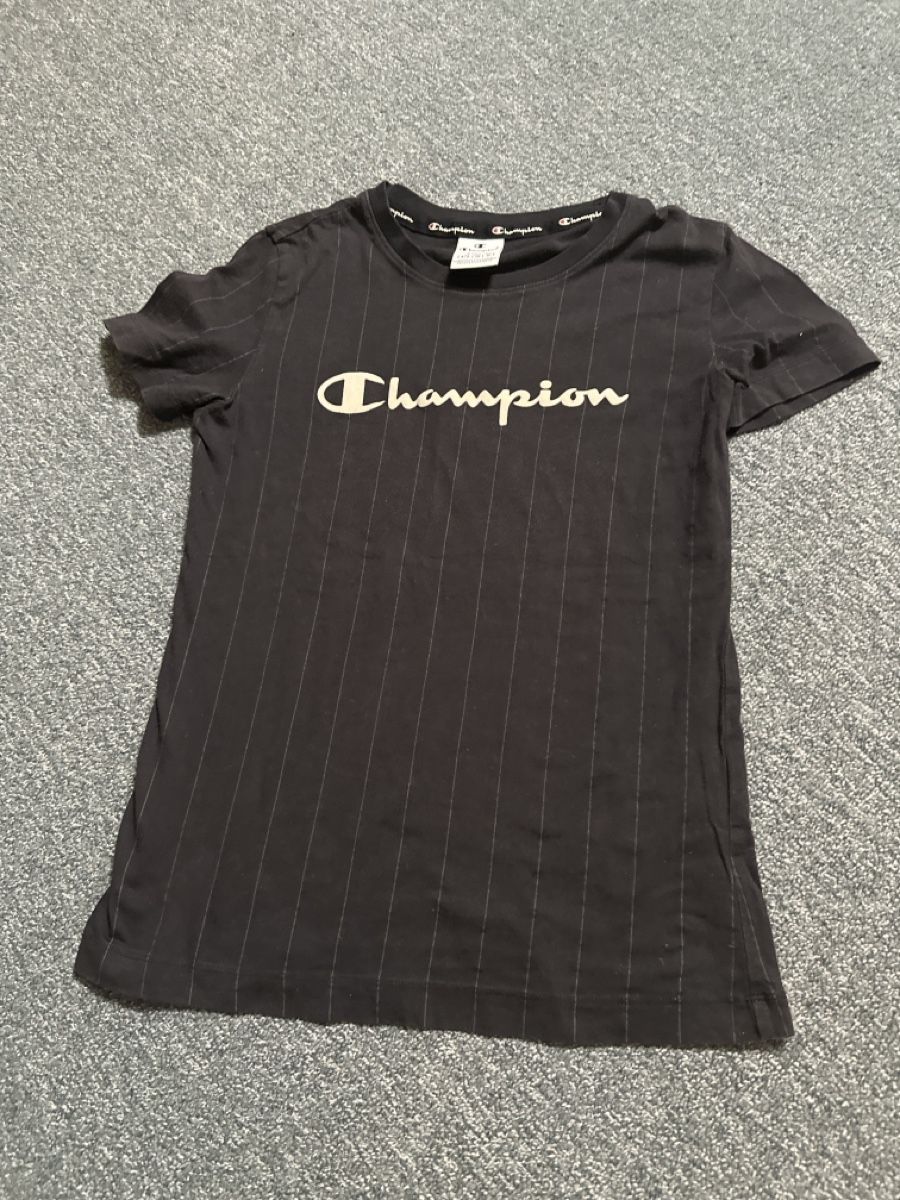 Champion Blusen, T-Shirts & Tops: Tshirt Champion Gr 164 – Gebraucht aus Baltschieder von YmroBe