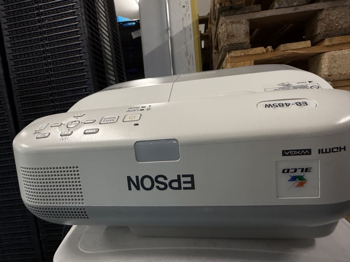 Videoprojektoren: Epson Beamer – Neu (gemäss Beschreibung) aus regensdorf von efe_tzt8 1