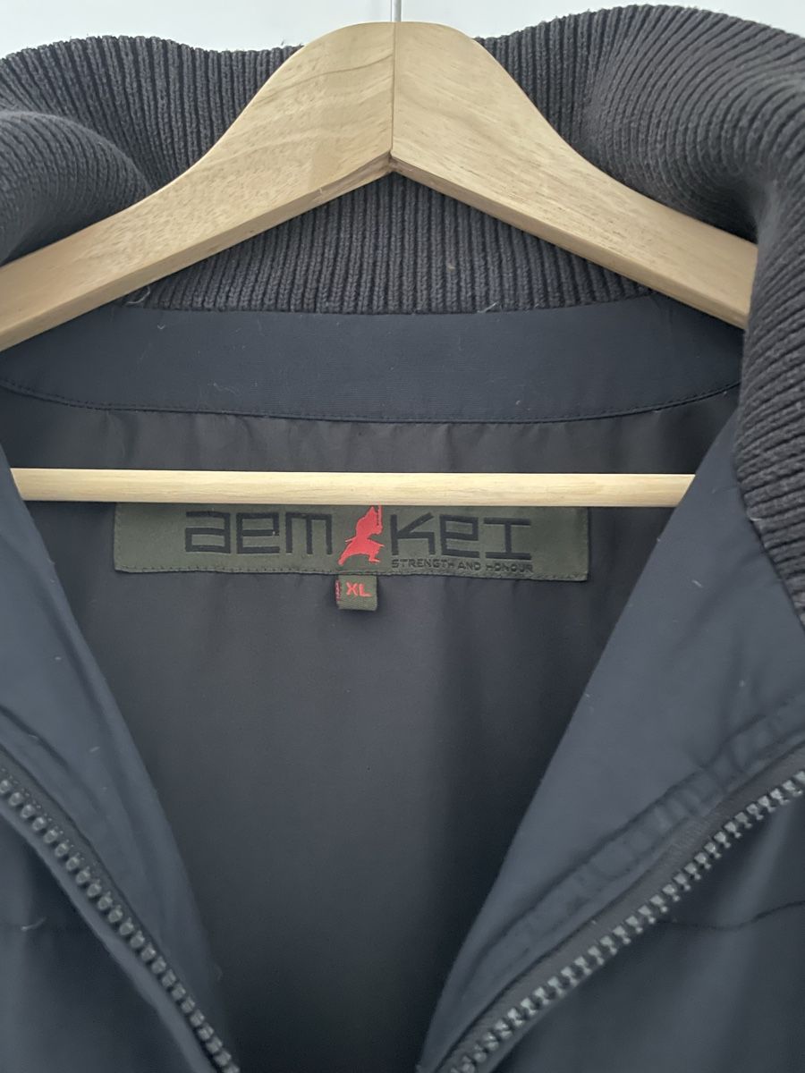 Jacken: Warme Winterjacke Schwarz Grösse XL – Gebraucht aus Wilen b. Wil von puma-85 1