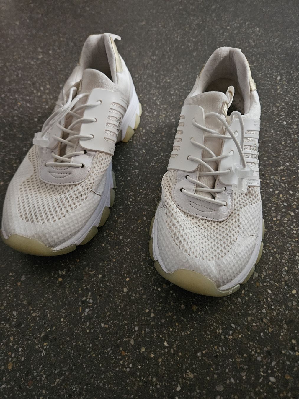 Bugatti Scarpe da donna: Bugatti Damen Sneaker Weiss Grösse 38 – Usato da Anwil venduto da tamoos
