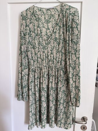 MNG dress, size 6, green & beige floral pattern, summer