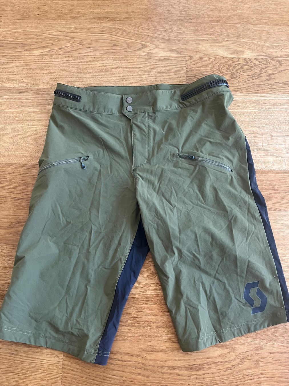 Scott Pantaloni: Original Scott Velohosen Gr. M – Usato da Kehrsatz venduto da maus2405