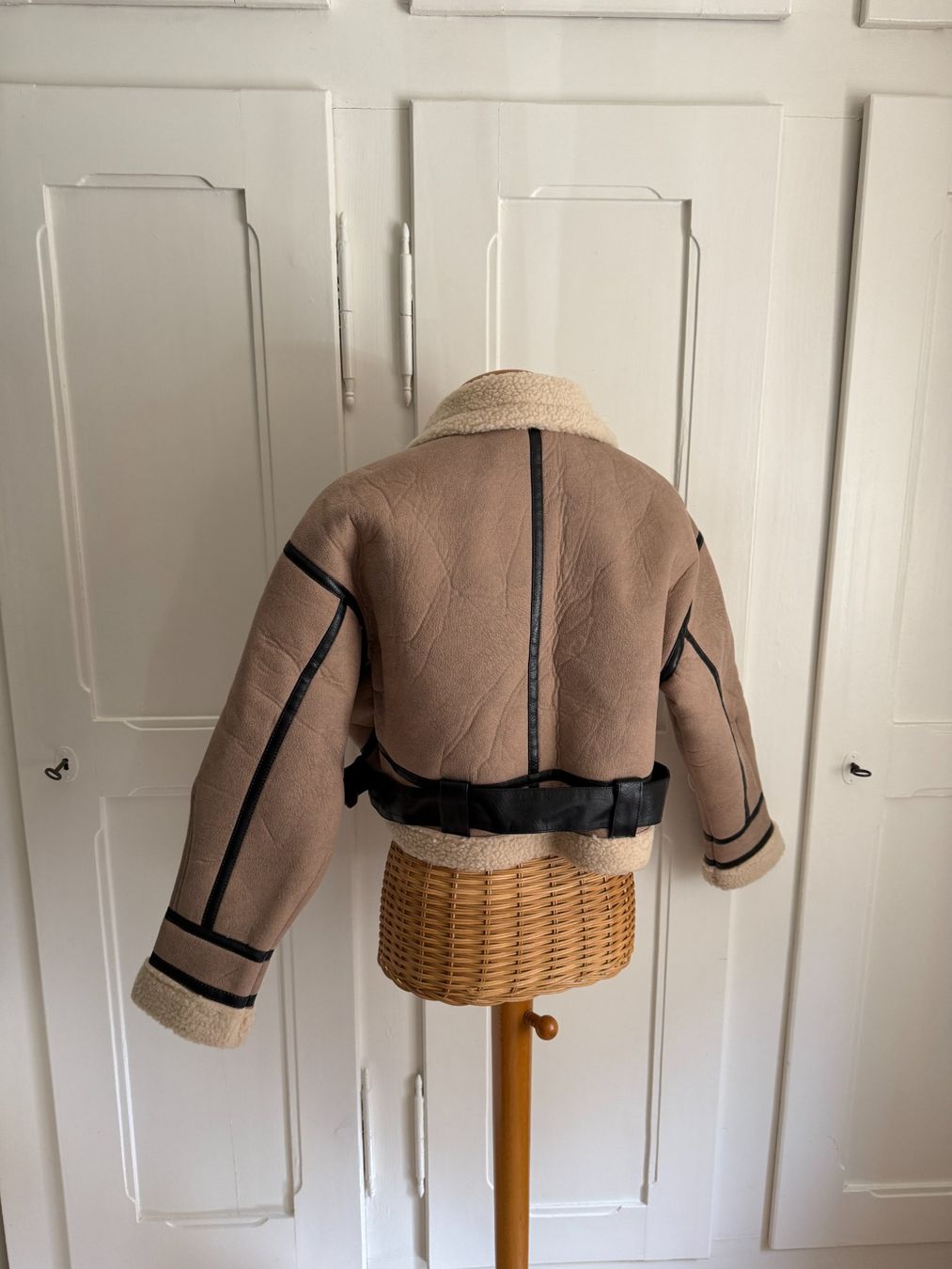 Giacche: Cropped Jacke beige XS – Usato da Zürich venduto da Diazaio 2