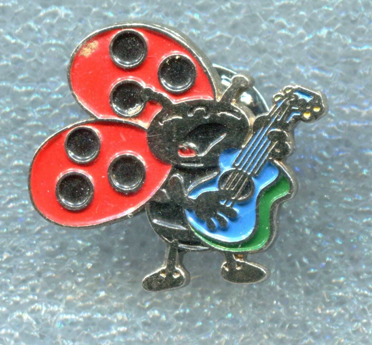 Plaquettes & Badges: BLICK Käfer  Sänger mit Gitarre  – D'occasion à Winterthur par Sammleroase