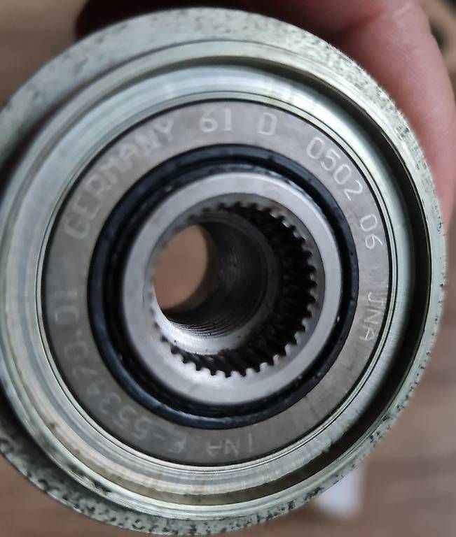 Tutti pezzi di ricambio auto: Generatorfreilauf OE VWAG – Usato da Balgach venduto da ste_wqc7
