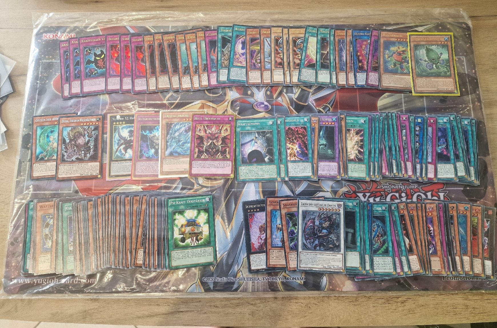Yugioh Carte collezionabili: Yu-Gi-Oh card lot in german – Usato da Daillens venduto da SACS-CARDS