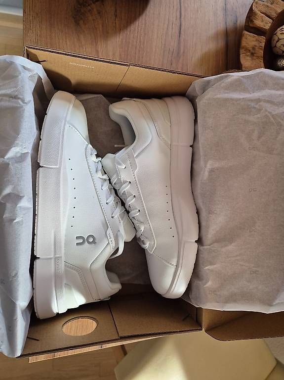 Scarpe da uomo: On  the Roger Advantage – Usato da Urtenen-Schönbühl venduto da ste_fdc2