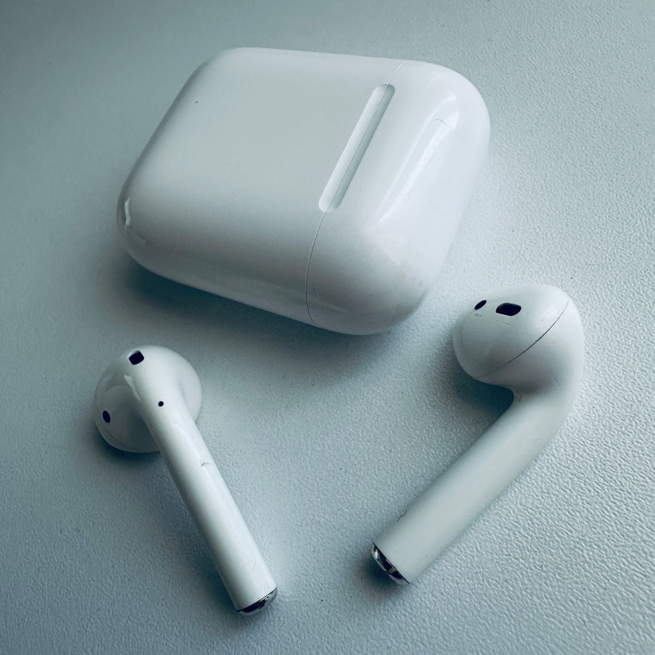 Apple Cuffie: Original Apple AirPods 2 Kopfhörer Wireless Lightning Kabel – Usato da Basel venduto da MY.AIRPODS.SHOP 6