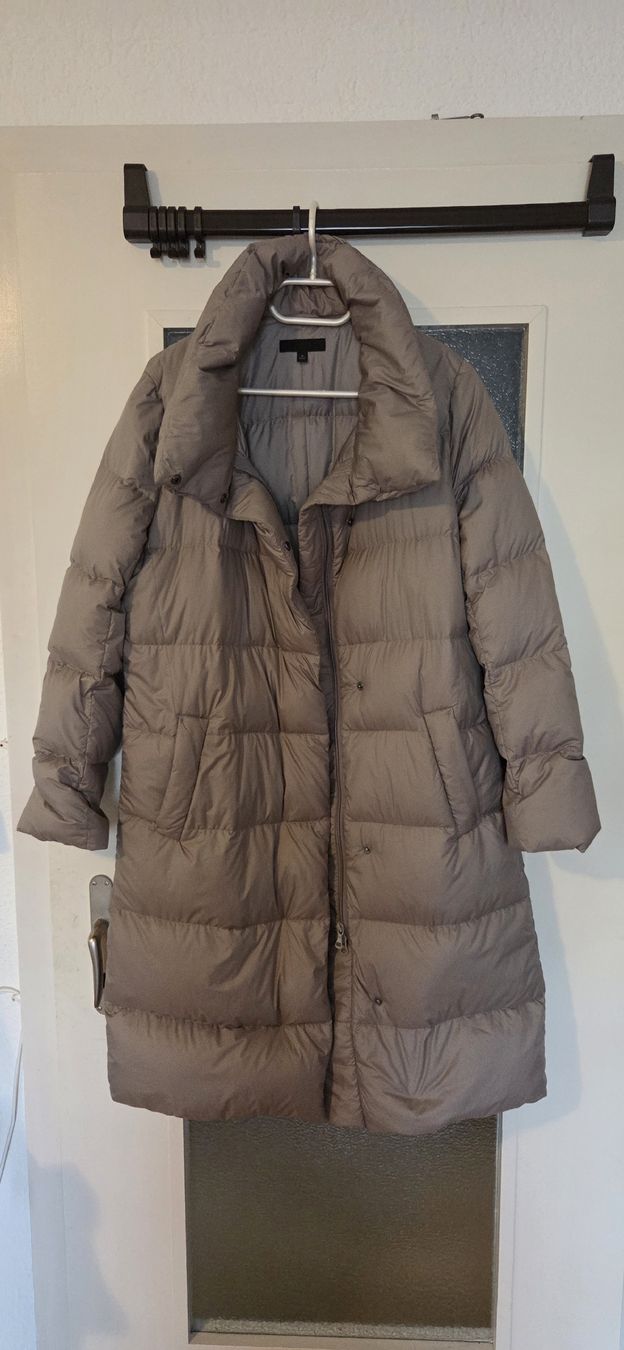 Uniqlo Mäntel: Wintermantel Gr. M – Gebraucht aus Embrach von Singvall