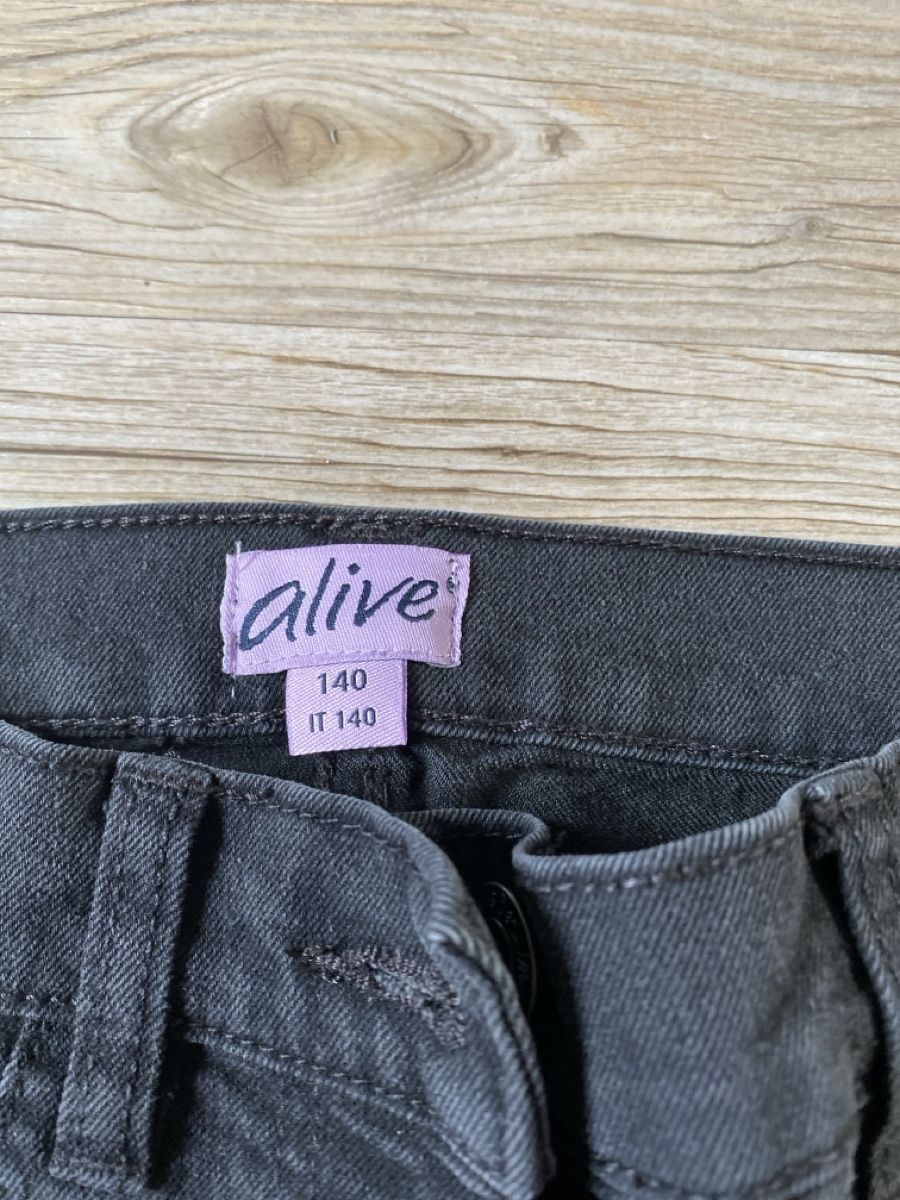Pantaloni: 2x Jeans 140 Mädchen, wie neu – Usato da Killwangen venduto da Sommer15 1