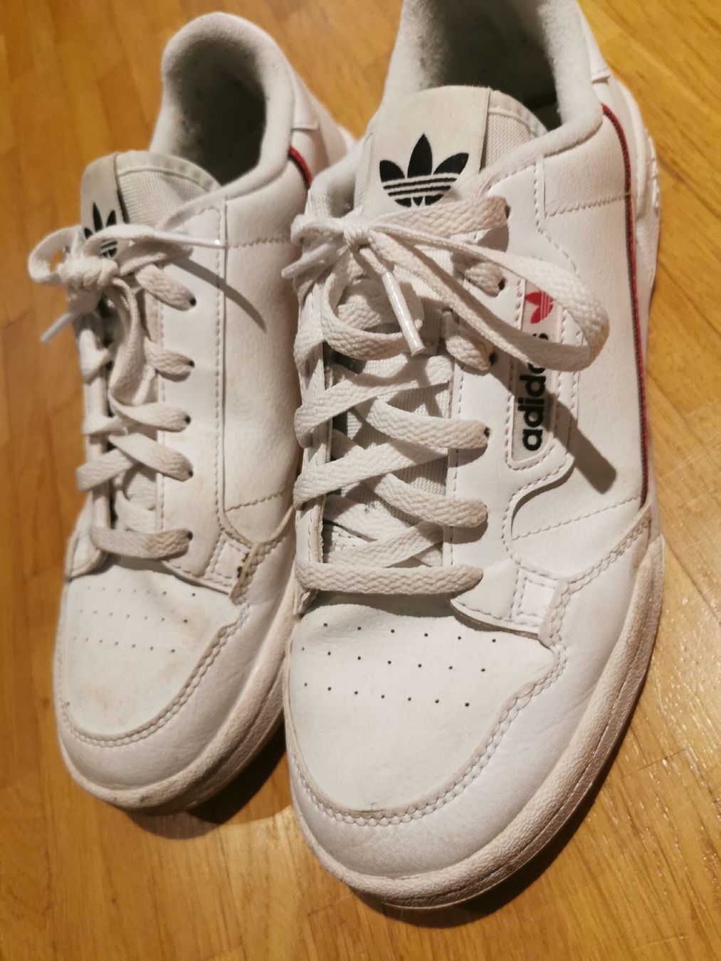Scarpe da uomo: Adidas Continental , Grösse 38, bequemer Sneaker – Usato da Adligenswil venduto da sasa_be 1