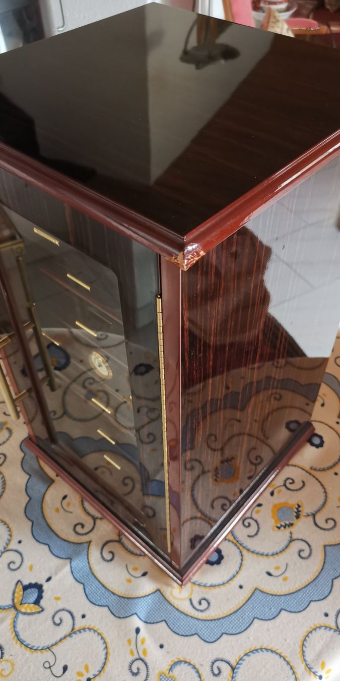 Humidore: Humidor – Gebraucht aus Hausen AG von inf_c5y7 2