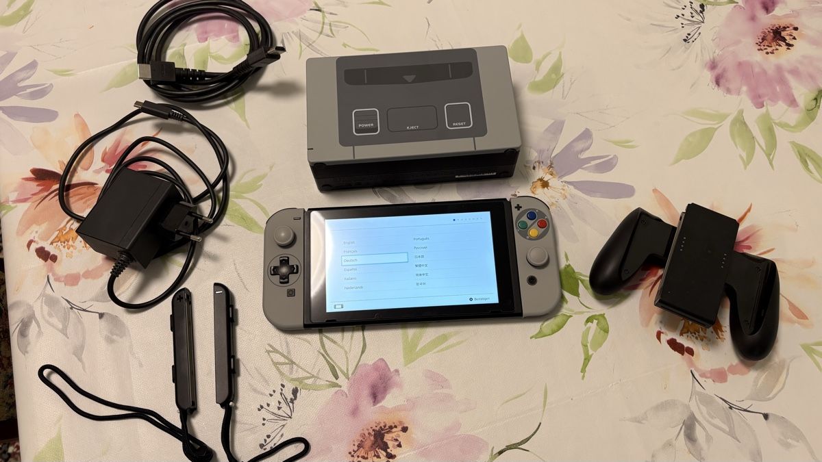 Nintendo Console: Nintendo Switch V2 mit custom SNES case – Usato da Nussbaumen AG venduto da ZivojinT 1