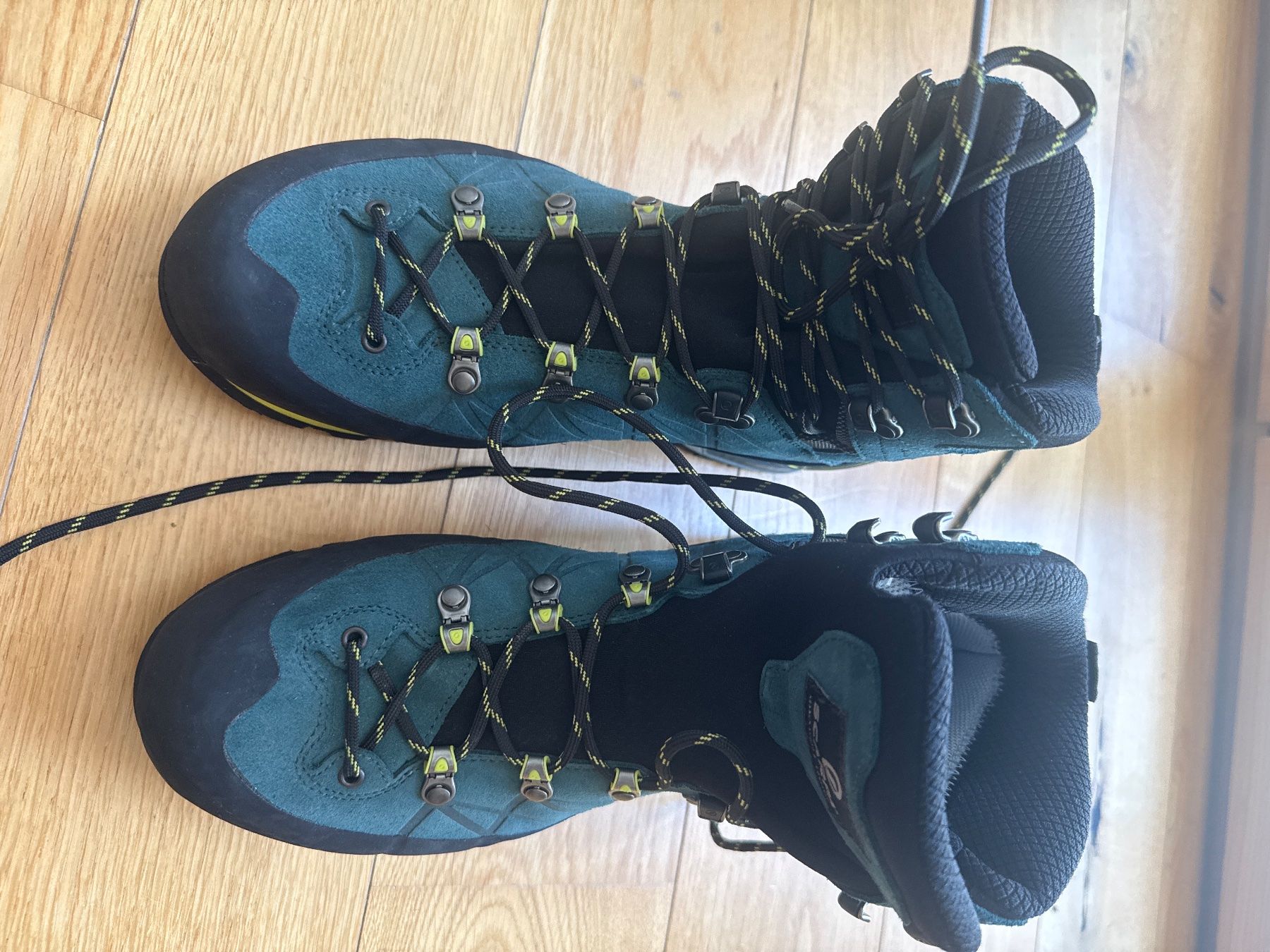 Scarpa Herrenschuhe: Wanderschuhe Scarpa Marmolada Pro 43.5 NEU – Gebraucht aus Winterthur von Marsimei
