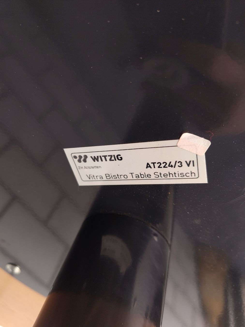 Tavoli: Vitra Bistro Table Stehtisch – Usato da Zofingen venduto da Einherjar 2