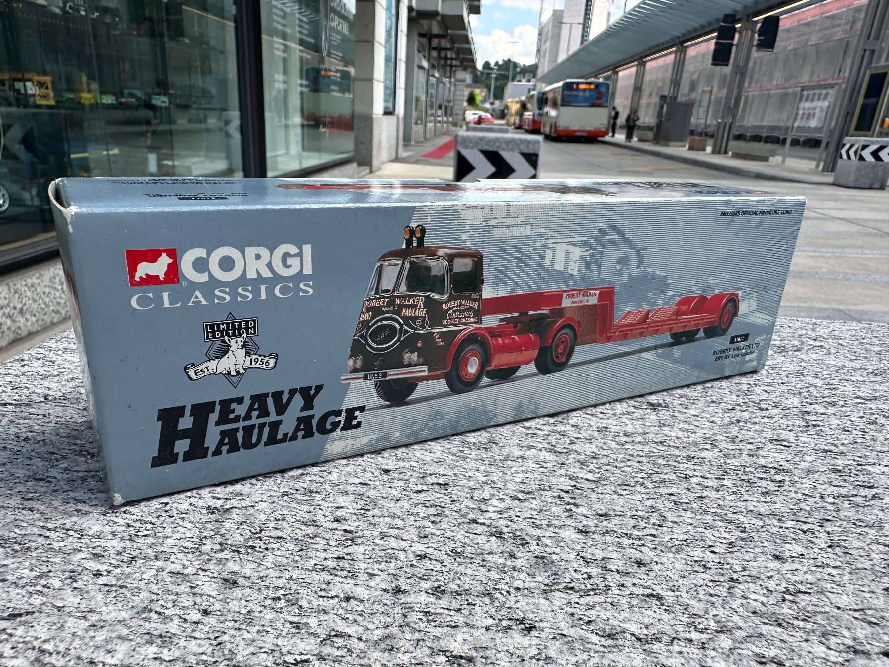 Kit di modellismo & Modellini statici: Corgi 1:50 LKW Robert Walker 31011 low loader – Usato da Chiasso venduto da Carrara-Modellismo 1