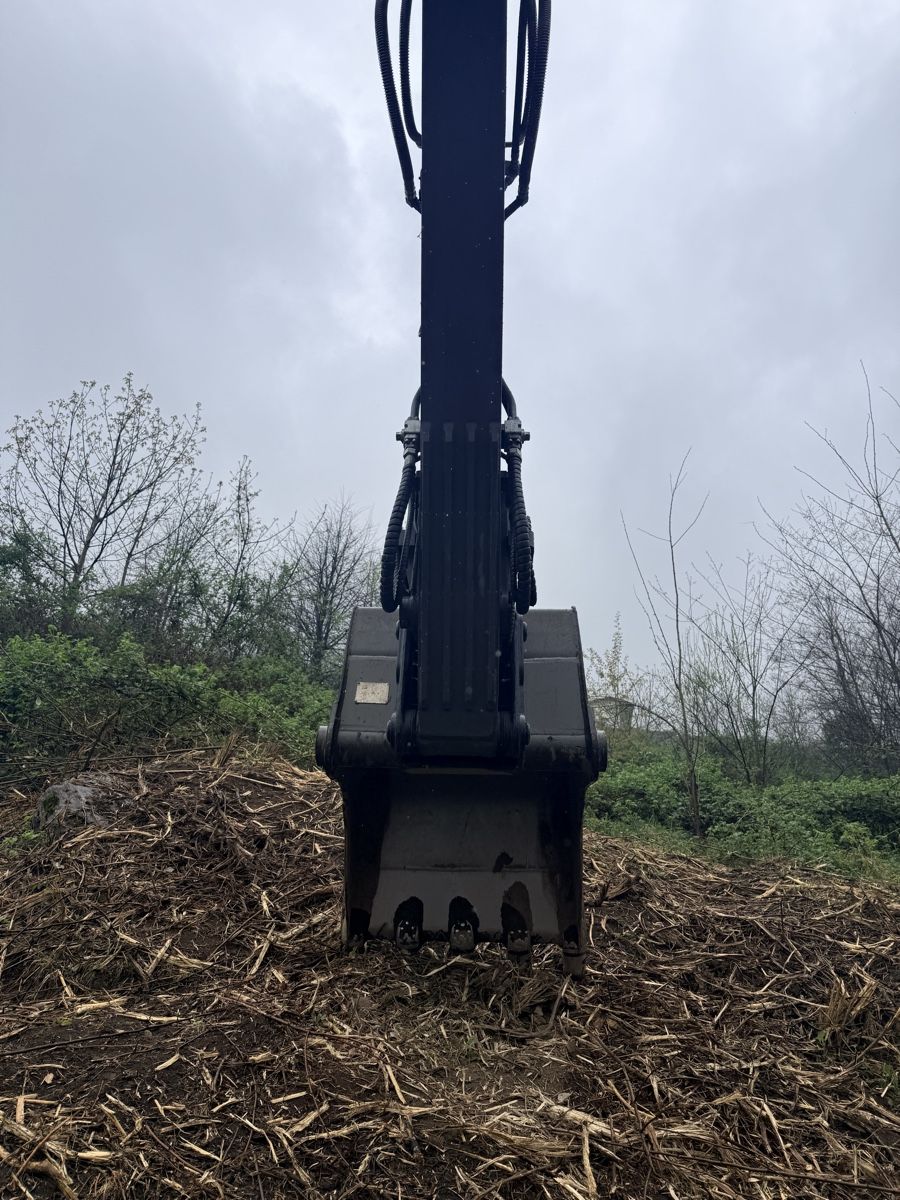 Volvo Bagger: Volvo EC 200 enl – Gebraucht aus Leontica von Beretz_94 1