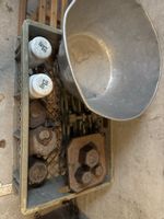 Waage mit Gewichten und Schale  Eisen KG