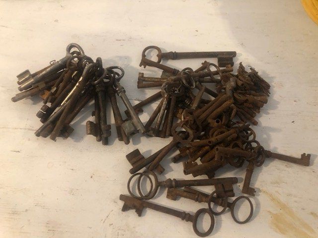 Chiavi: Lot de clefs anciennes – Usato da Chézard St Martin venduto da schmitt