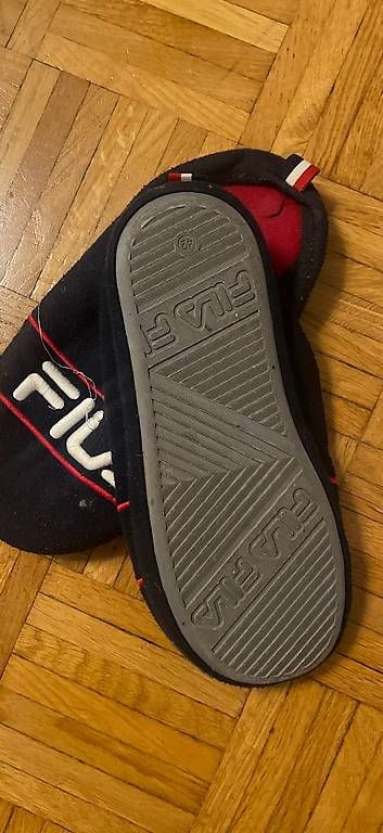 Scarpe da uomo: Chaussons d'intérieur taille 42 – Usato da Pully venduto da yaa_rm7x 2