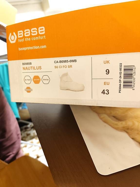 Herrenschuhe: Lebensmittelarbeitsschuhe grösse 43 – Gebraucht aus Brittnau von Luflue 1