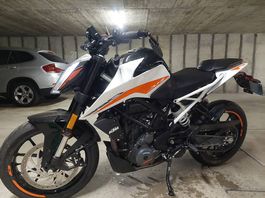 KTM 390 Duke | Neuwertig | Nur 756 km | Garagenfahrzeug