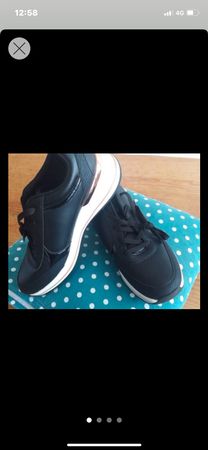 Neue "Skechers", Damen-Sneaker, Gr.41(eigtl 39 entspricht 41