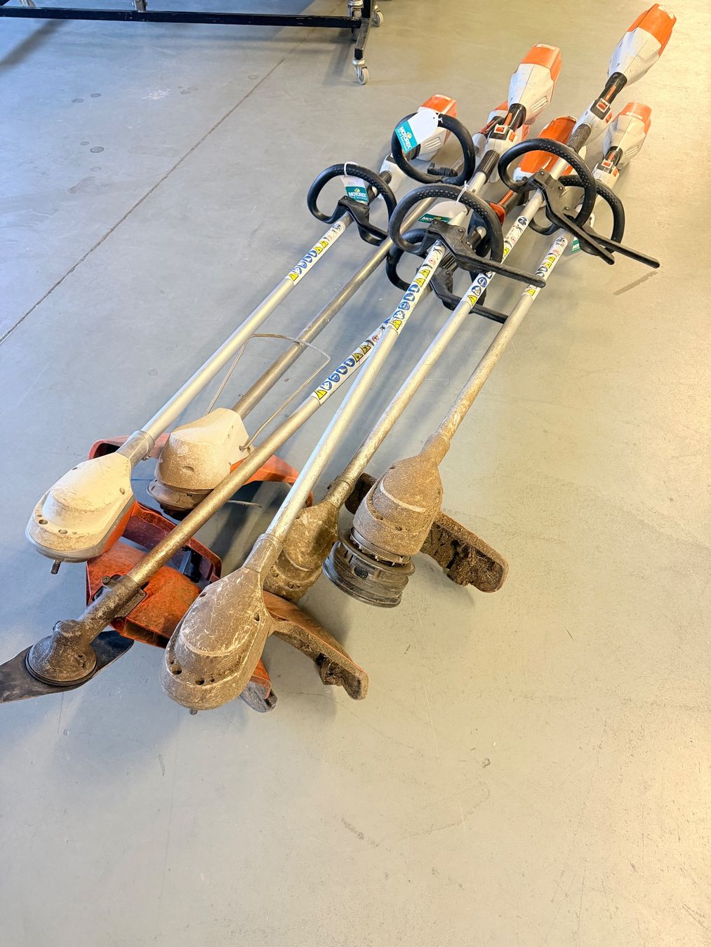 Stihl Tutti gli attrezzi: 6x STIHL Akku Trimmer defekt – Difettoso da Lenzburg venduto da billistar 2