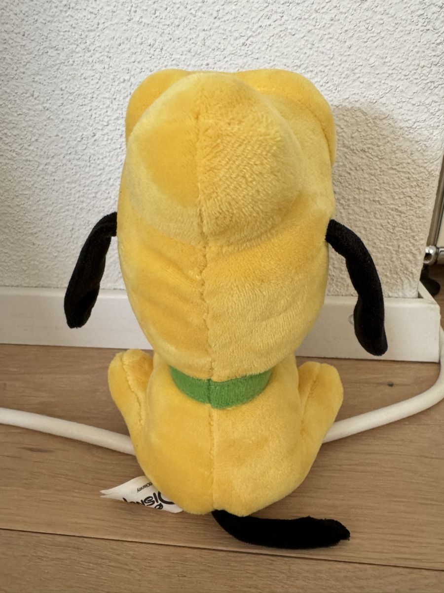 Disney Jouets: Pluto Plüschtier – D'occasion à Küsnacht ZH par ToddyGinger 1