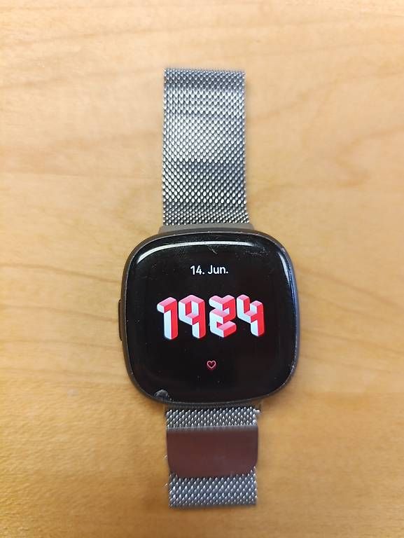 Fitbit Smartwatch: Fitbit Versa 4 / Smartwatch / statt 140.- – Gebraucht aus Urnäsch von Roadchief1991 3