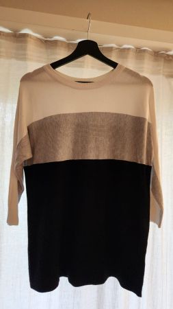 Schöner Pulli mit Farbblockdesign, Grösse M Top!