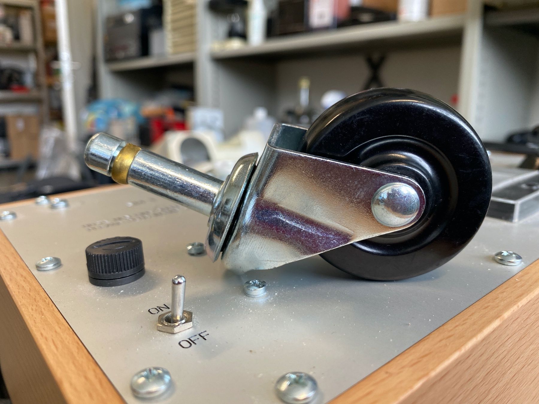 Roland Strumenti musicali: Roland JC 120 Rollen – Nuovo (secondo la descrizione) da Ichertswil venduto da Jazzbassplayer68