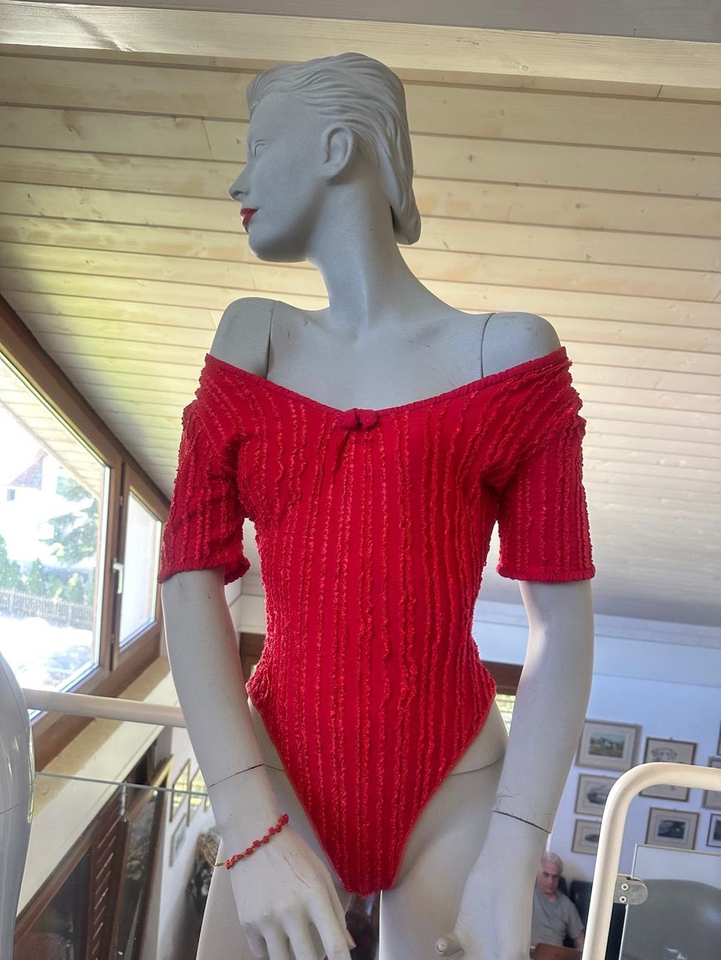 Top: Roter Body von Feel Good, Paris – Usato da Neuhausen venduto da Lechasseur 1